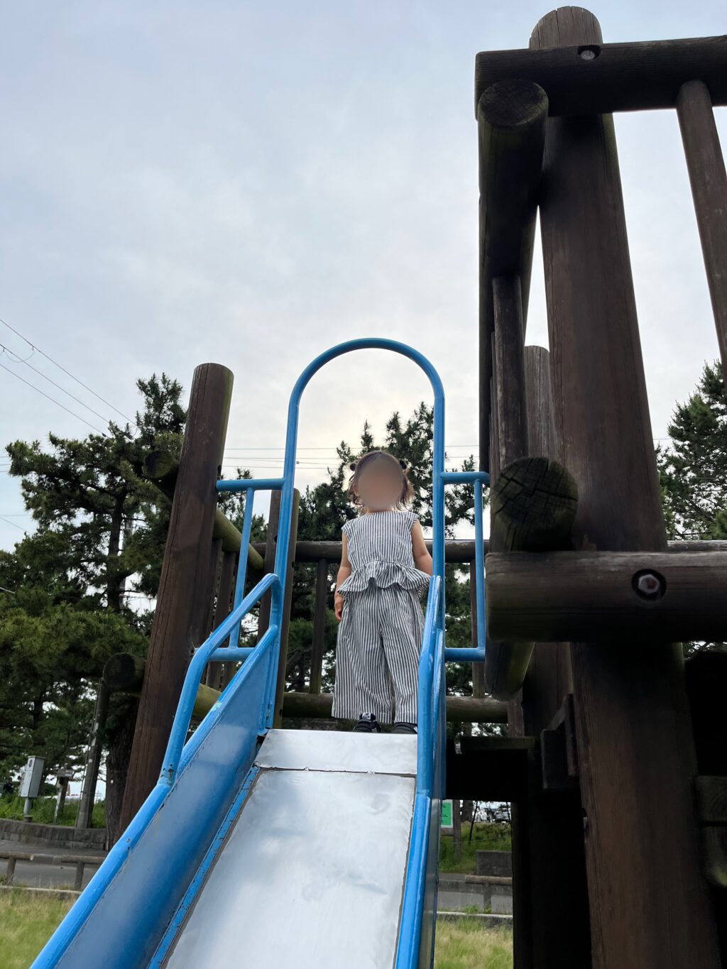 慶野松原児童公園ローラー滑り台