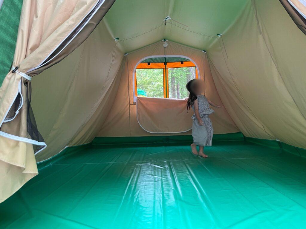 しあわせの村のテントキャンプ場常設テント