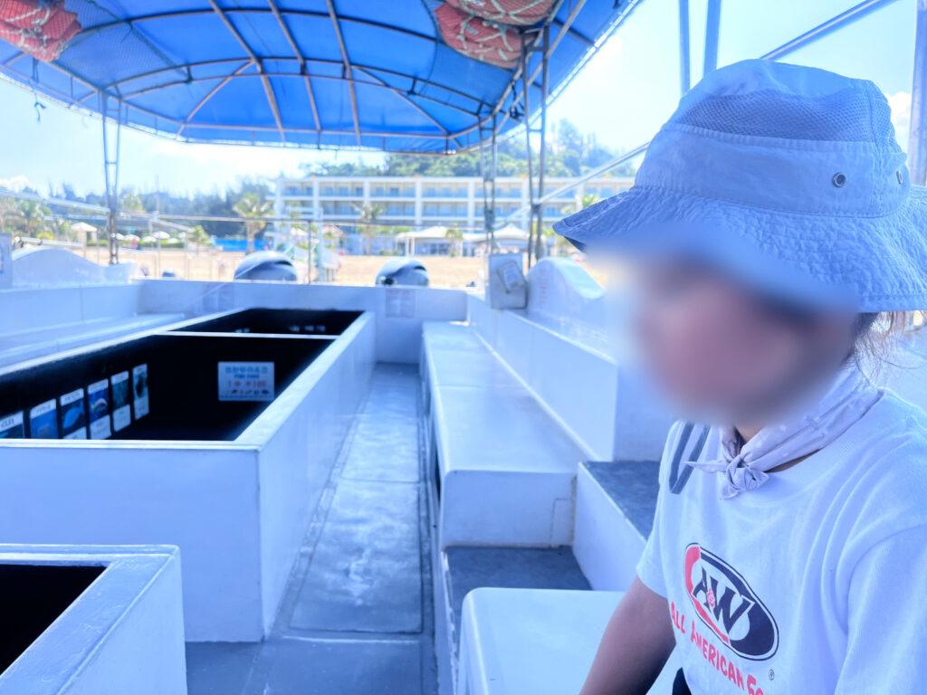 赤ちゃんからOK！かりゆしビーチのグラスボート